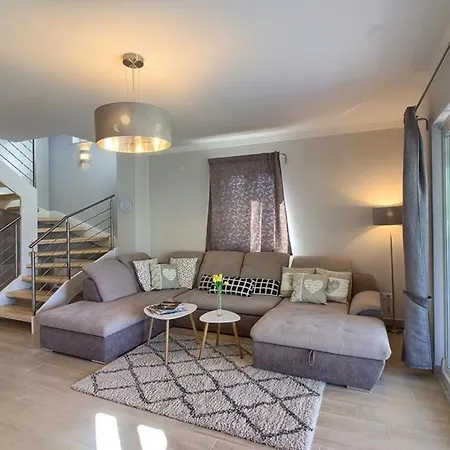 Mit Privatpool Fuer 8 Personen Ca 120 Qm In Mugeba, Istrien Istrische Riviera Дом отдыха *